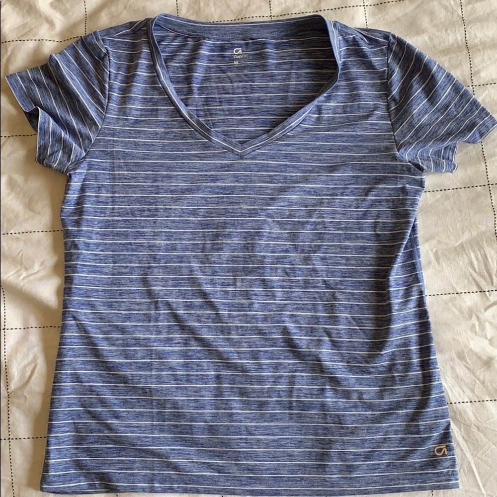 Gapfit Breathe V-Neck T-shirt